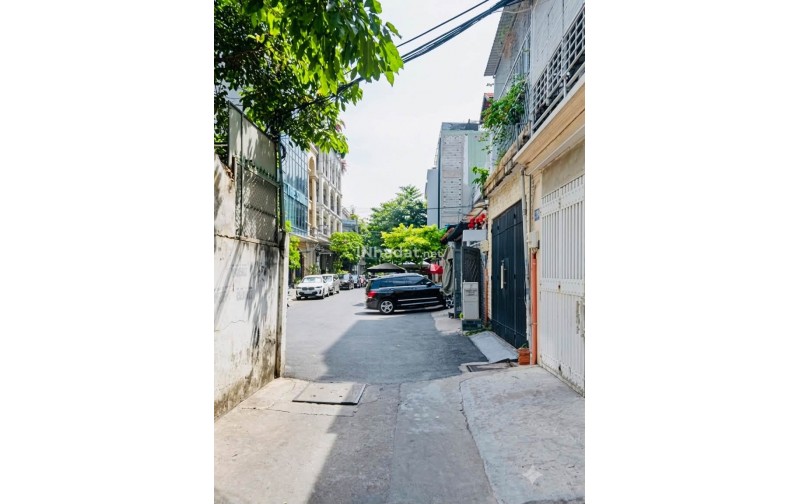 NHÀ HẺM XE TẢI ĐỖ CỬA – THÔNG D2, NGUYỄN GIA TRÍ – GIÁ HƠN 7 TỶ